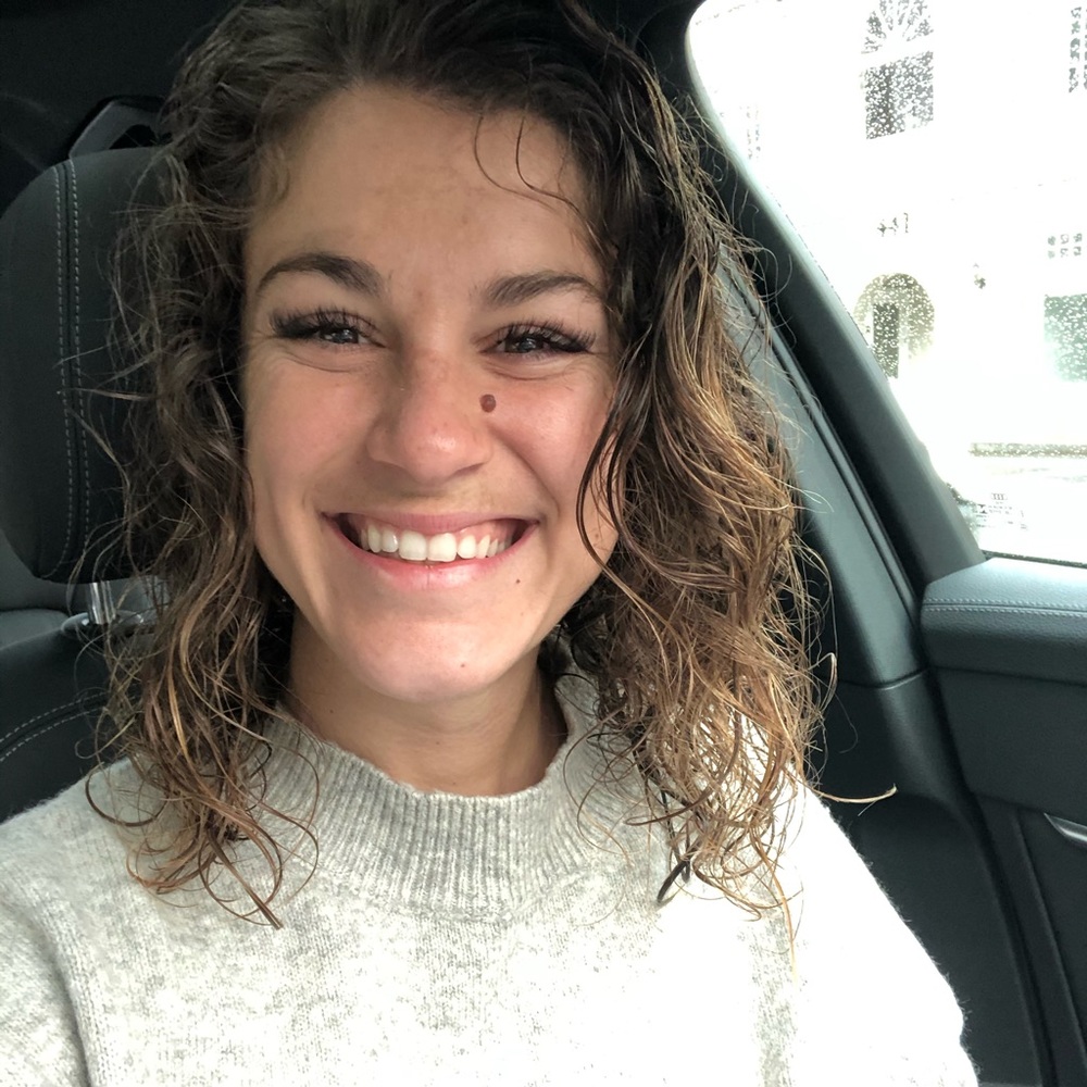 MEET YOUR POSHER: Anya